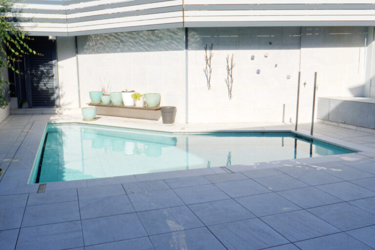 Come funziona una piscina con fondo mobile Come funziona una piscina con fondo mobile